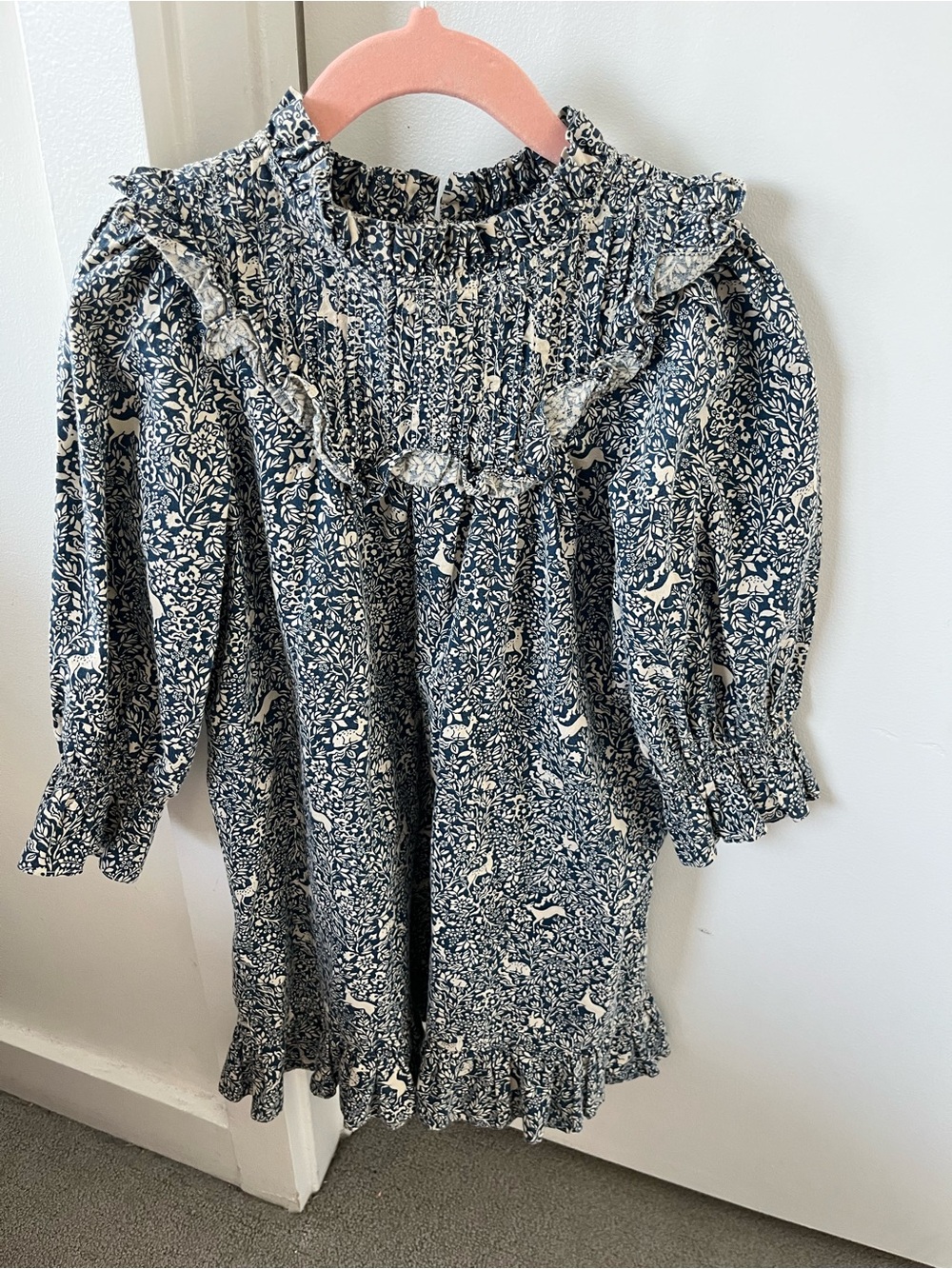 DOEN Kids Smocked Ruffle-Neck Floral Dress in Navy and Cream retail $228 sz 6